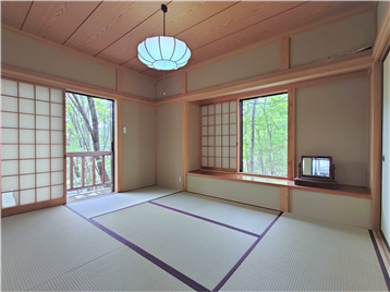 和室を居室入口側より
