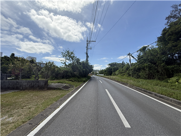 前面道路／北西側から南東側を撮影
