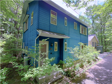 建物外観を西側より