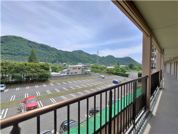 3階外廊下より南方向の眺望