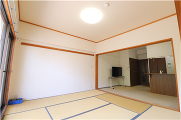 LDKと隣接する和室