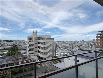 【那覇市】サンクレスト首里寒川南綾門