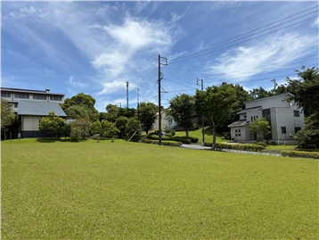北西側から敷地内を殺意