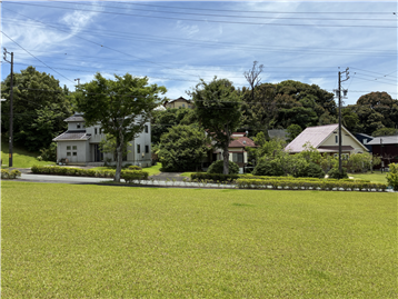 北側から敷地内を撮影