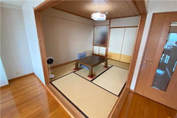 和室(リビングダイニングキッチンから撮影)
