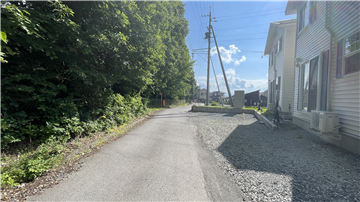 前面道路(南西方向を撮影)