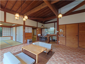 LDKの東側角よりキッチン方向