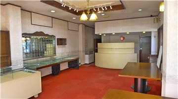 1階店舗（南入口から撮影）