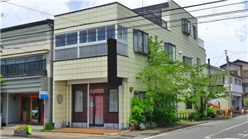建物外観（南東側から撮影）