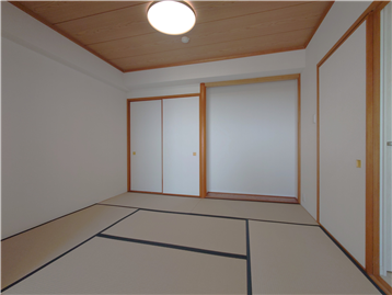 和室を南東角より撮影