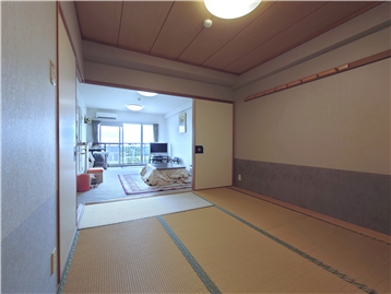 和室の北側角よりLDK方向