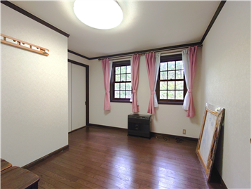 洋室3を居室入口側より