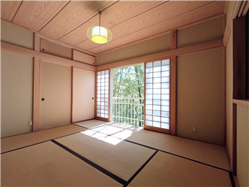 和室2を居室入口側より