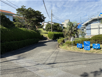前面道路/北東方向を撮影