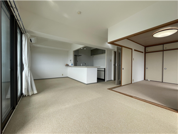 LDK/キッチン方向を撮影