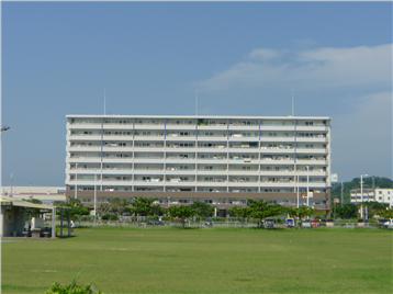 外観遠景(東方向を撮影)