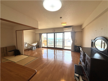 キッチンより東方向を撮影