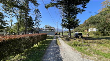 前面道路(北西方向を撮影)