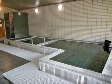 内風呂は透明の『強羅温泉』