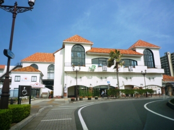 ＪＲ内房線　南欧風外観の館山駅