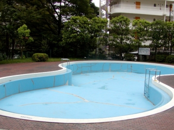 屋外プール
