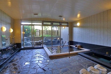 名湯『強羅温泉』を愉しめる露天風呂付き温泉大浴場
