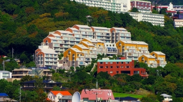 マンション外観(南方向より撮影）