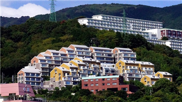 マンション外観／南側より撮影