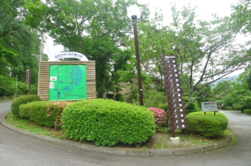 別荘地内は各所に案内看板がございます