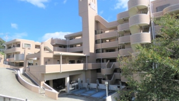 マンション外観／西側より撮影