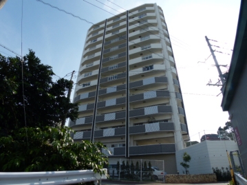 高層階棟外観／南側より撮影