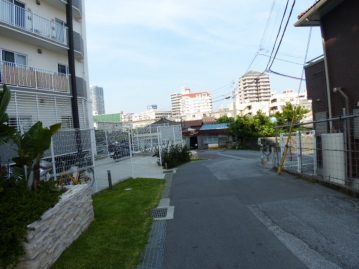 対象不動産南東側接道