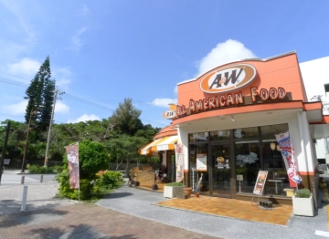 Ａ＆Ｗ那覇金城店まで徒歩約３分（約１７０ｍ）