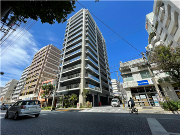 外観（２０２１年９月築・地上１４階建）