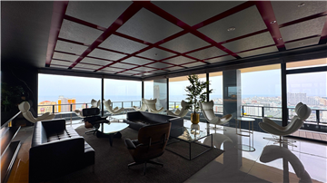 プレミアムラウンジ